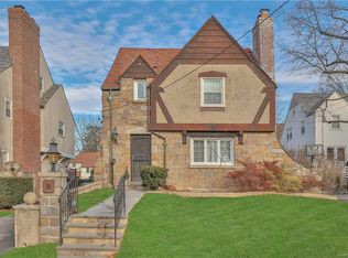 9 Brier Ln, Pelham, NY 10803