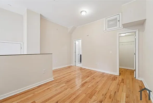 709 N Franklin St #303 — Photo 6