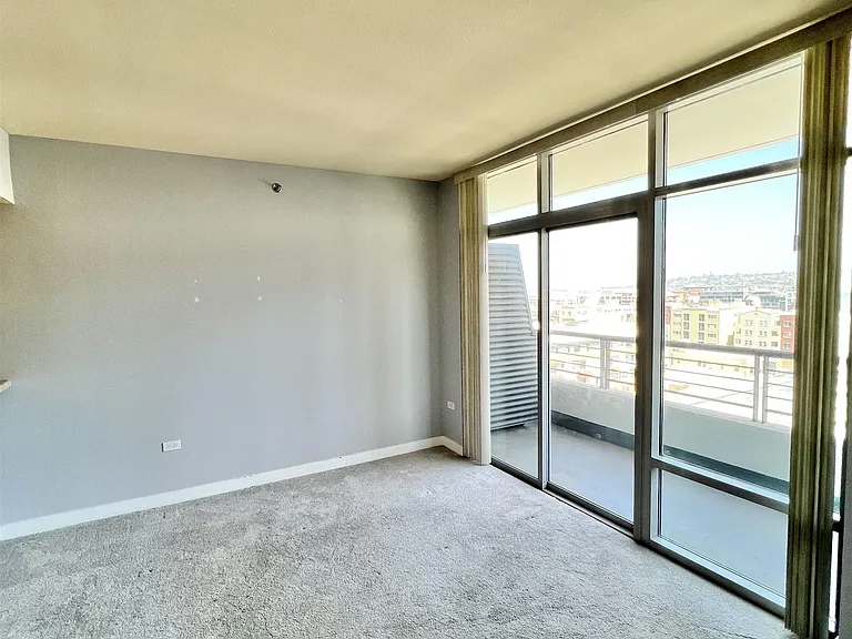 425 W Beech St #1157 — Photo 17