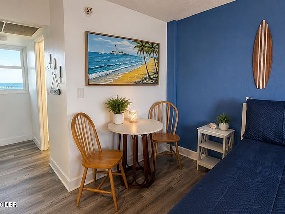 4th image of 219 S Atlantic Ave #403