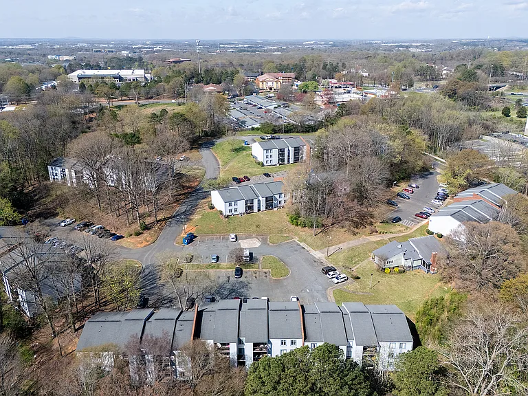 855 Farmhurst Dr #E — Photo 8