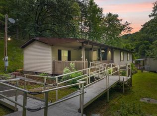 210 Right Fork Of Cowpen Rd, Pikeville, KY 41501