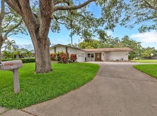 1666 Souvenir Dr, Clearwater, FL 33755