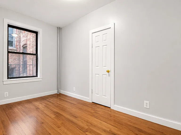 518 W 204th St #43 — Photo 6