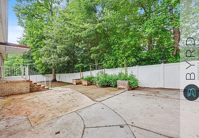 19218 Brevard Dr — Photo 35