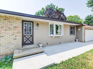 1941 Colorado Ave, Sun Prairie, WI 53590