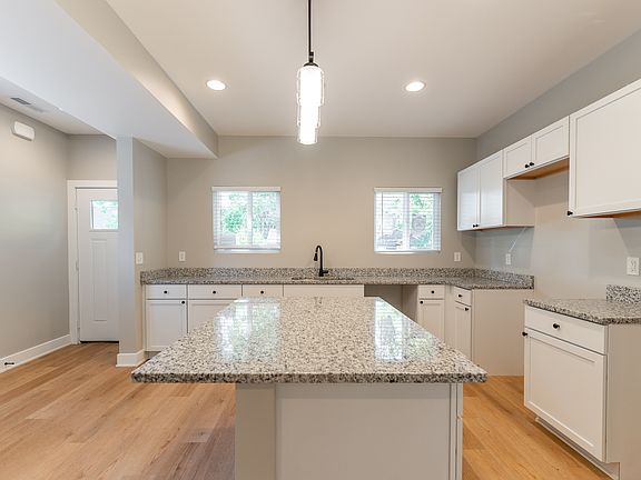 4th image of 4509 Caroline Ave