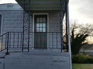 422 1/2 Hendrickson St, Clinton, TN 37716