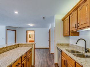 12645-12665 W Beloit Rd #12665-202, New Berlin, WI 53151