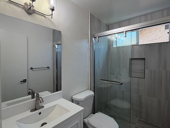 5th image of 1143 Smith Ave #B