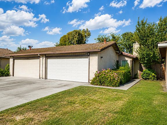 2nd image of 8888 Fox Creek Dr