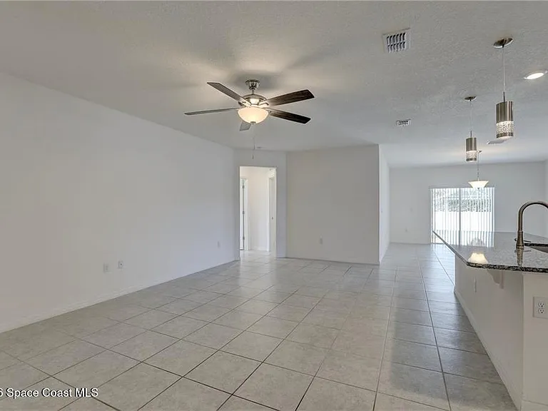 406 Easy St — Photo 12