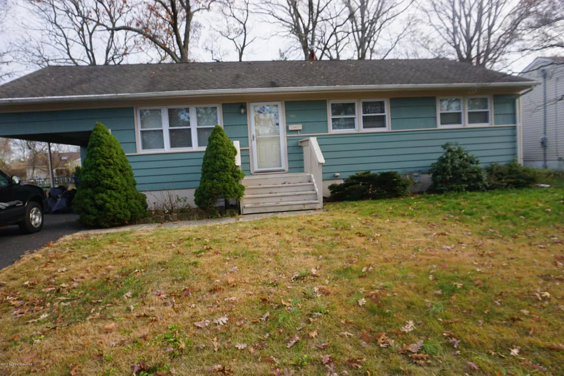 106 Crescent Dr photo 1
