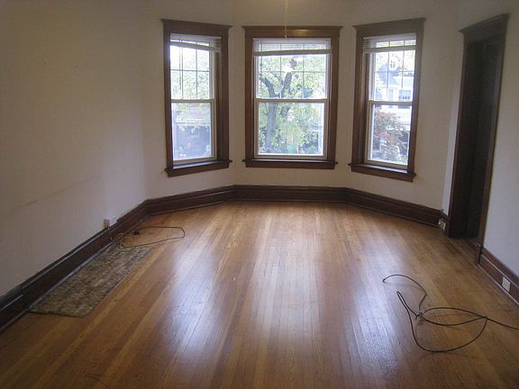 4th image of 3802 N Seeley Ave APT 2S