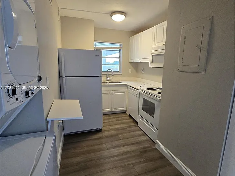 8870 Fontainebleau Blvd #502 — Photo 11