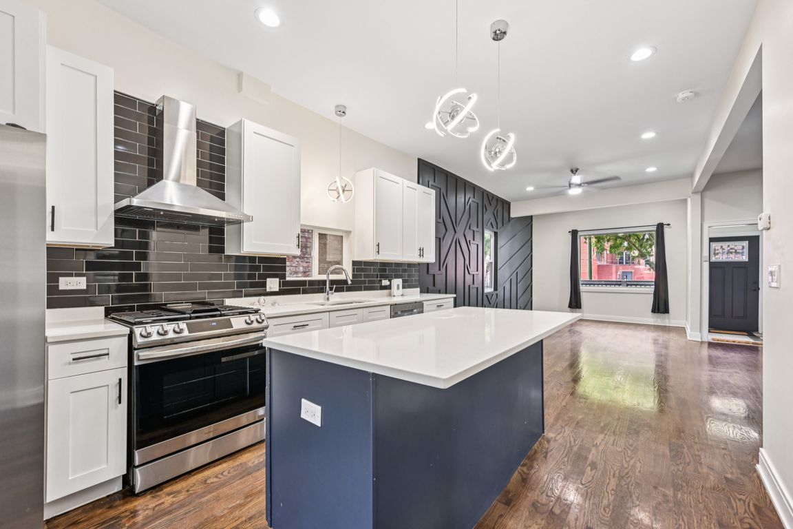 S Langley Ave-L0207-027.jpg