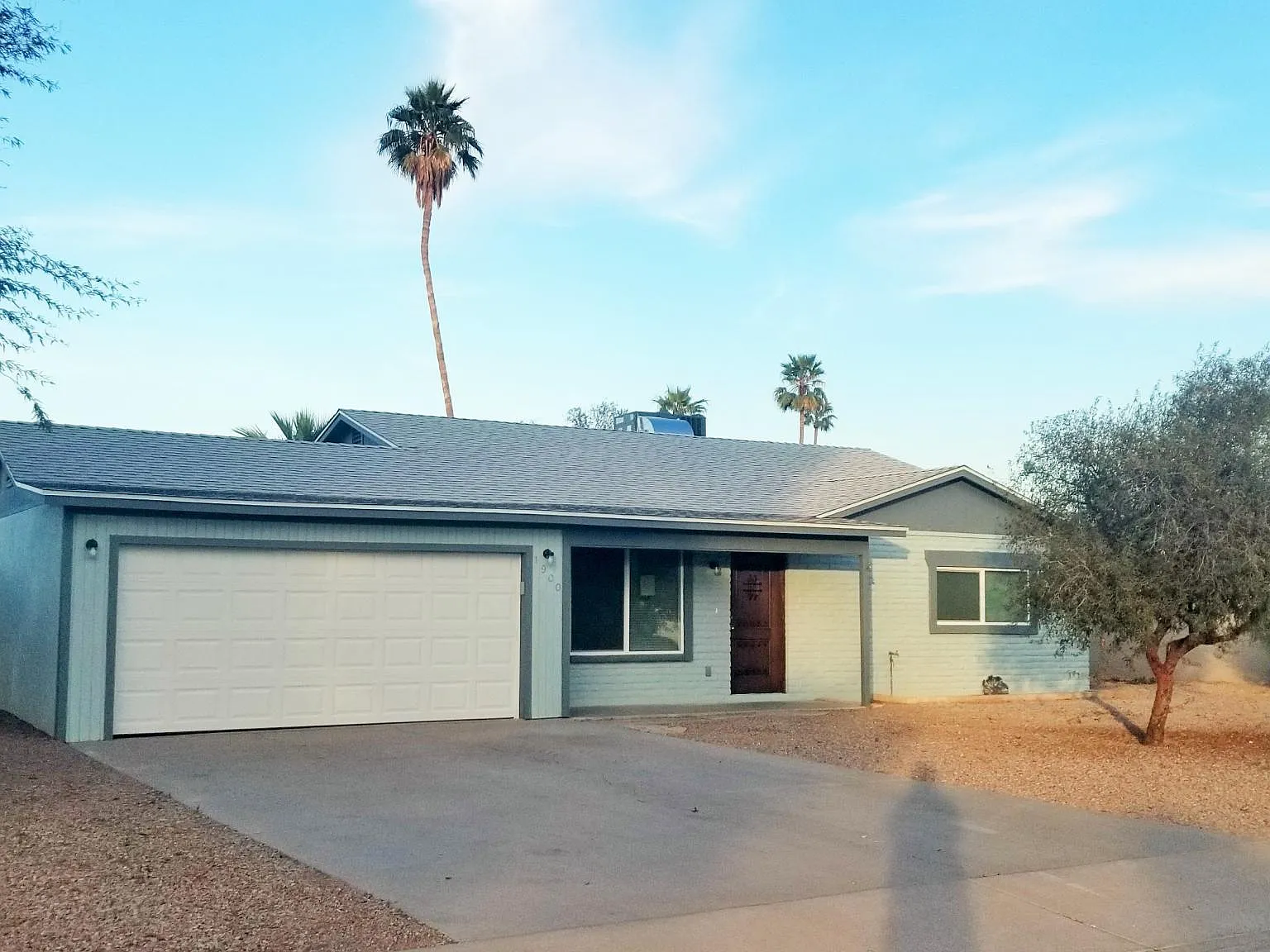 4 bed, 1984 sqft, $3,120 — Photo 1