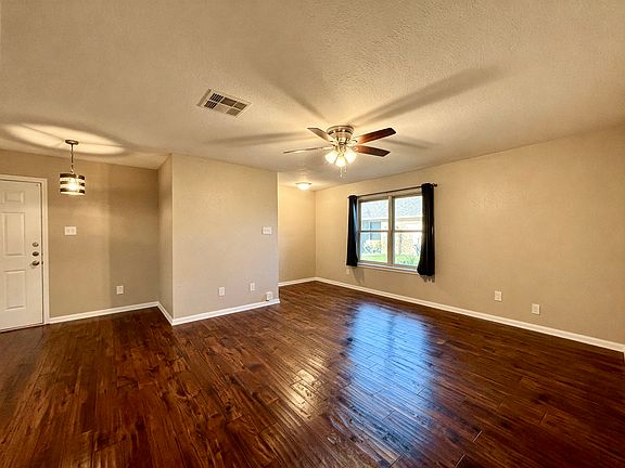 5th image of 11909 Metmora Ct