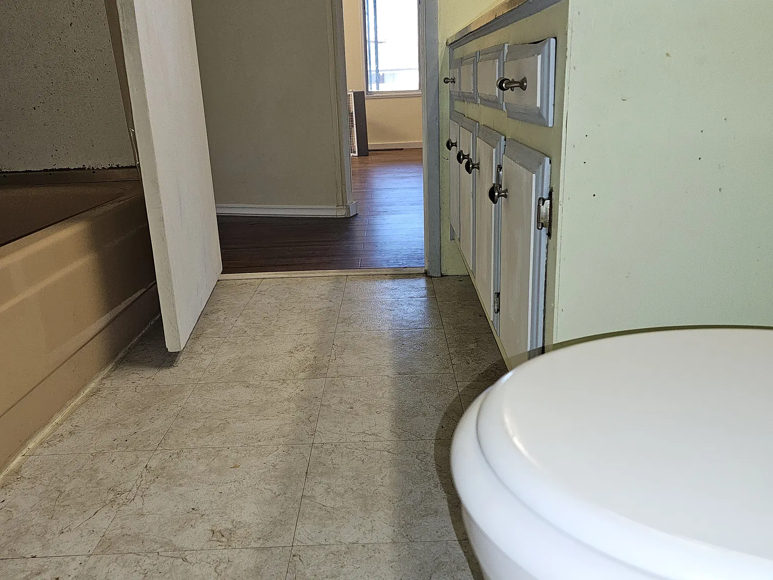 3 bed, 1440 sqft, $2,700 — Photo 4