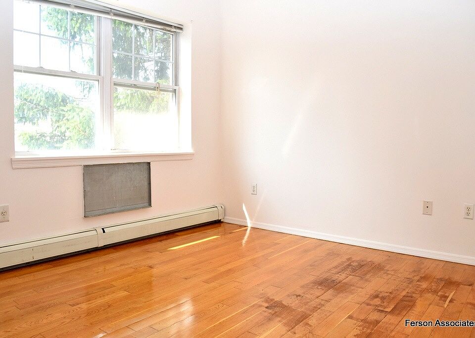 1st image of 2319 32nd St