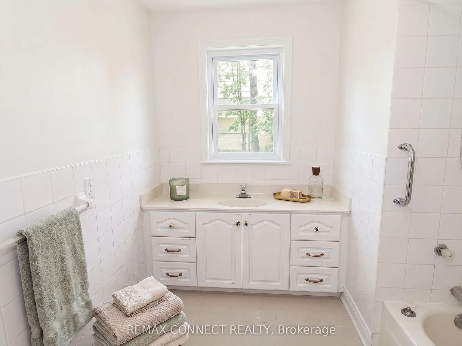4 bed, $3,950 — Photo 4