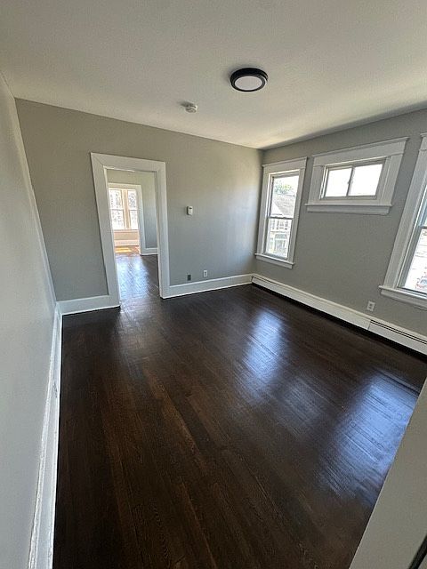1st image of 7 Franklin St APT 4