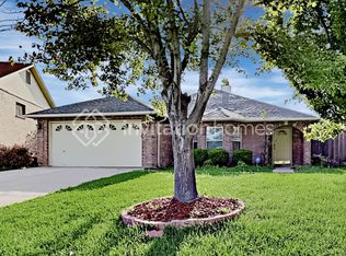 2404 Collington Dr, Roanoke, TX 76262