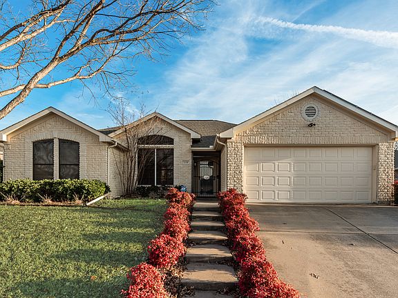 3rd image of 1130 Fawn Meadow Trl