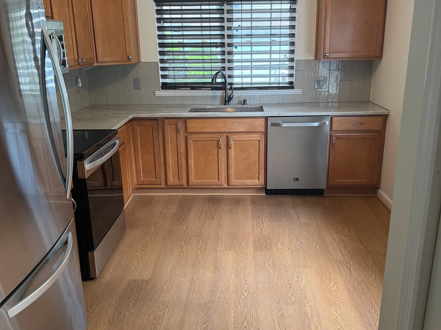 4 bed, 3.5 bath, 2846 sqft, $3,200 — Photo 4