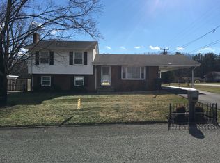 4950 Keithwood Dr SW, Roanoke, VA 24018