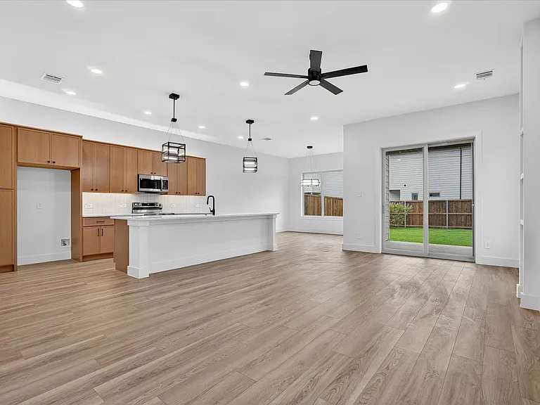 1702 Chattanooga Pl — Photo 18