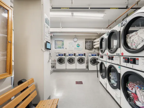 195 Adams Street image 15 of 18