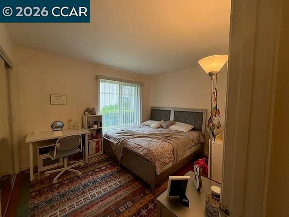 3rd image of 825 Oak Grove Rd APT 17