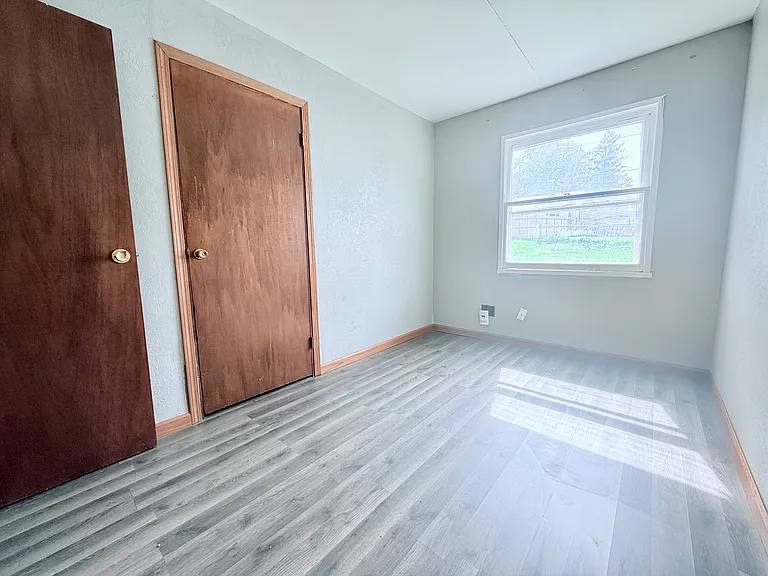 712 Maxwell St — Photo 12