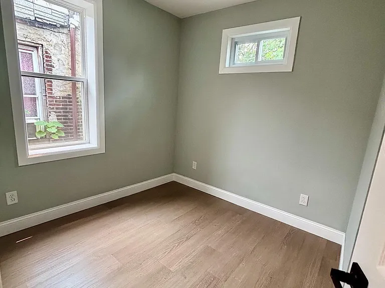 2070 E Lippincott St — Photo 12