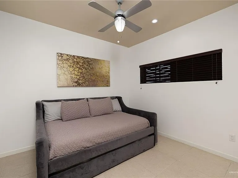 813 Travis St #314 — Photo 12