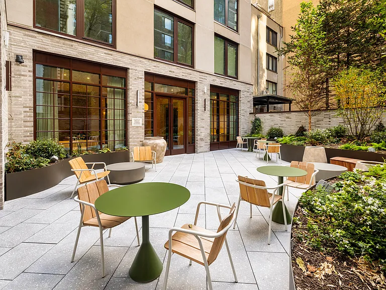 300 E 50th St #16K — Photo 14