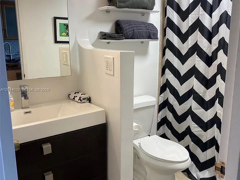 2899 Collins Ave #1726 — Photo 14
