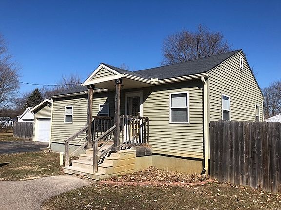 3rd image of 26273 Lakewood Dr