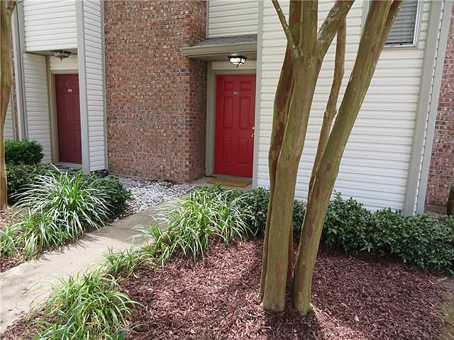 1st image of 207 Parkview Dr #207