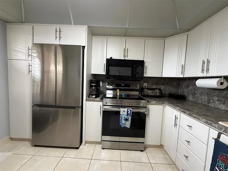 2304 Lucaya Ln #L4 — Photo 22