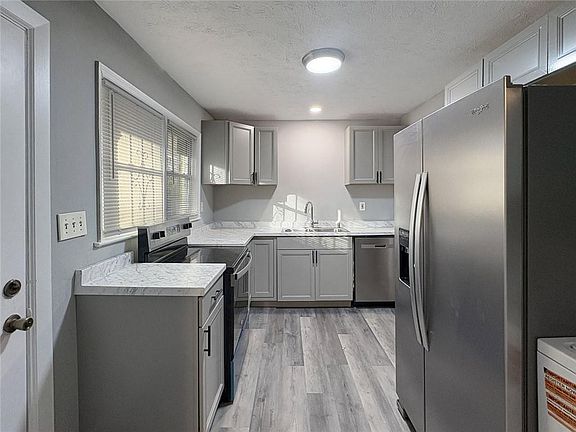 5th image of 2955 Wanda Cir SW