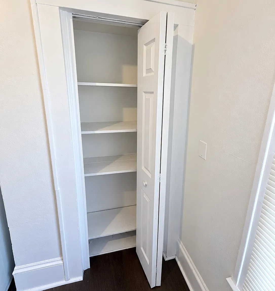 3728 Silver St — Photo 3