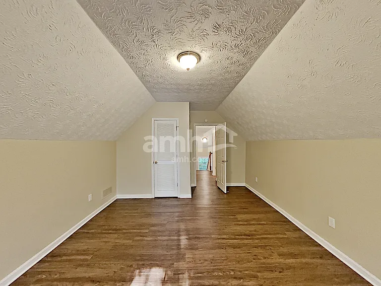 2319 Clipper Ln — Photo 17