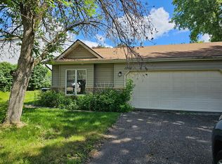 1261 Edgehill Ct, Saint Paul, MN 55109