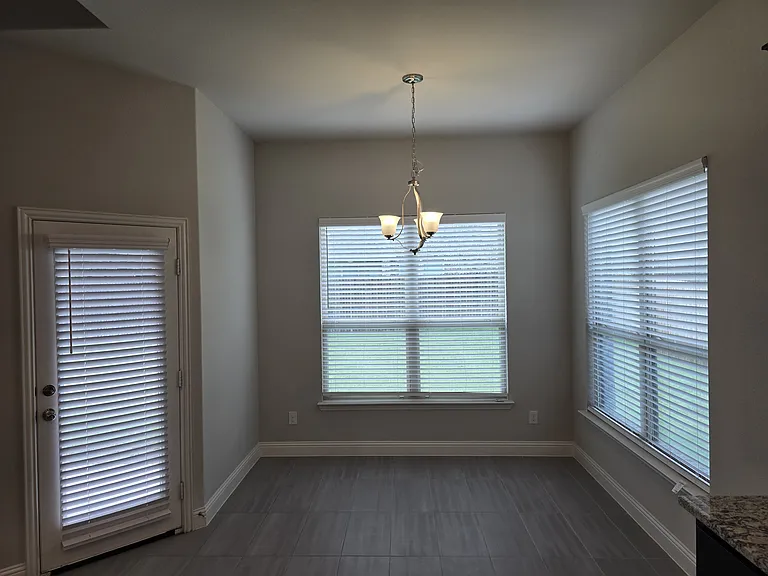4009 Magnolia Ridge Dr — Photo 16
