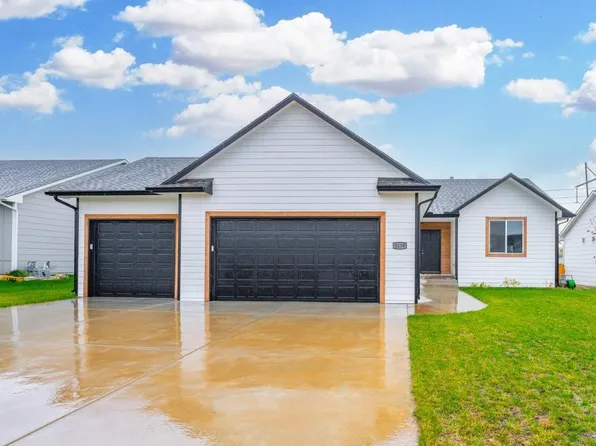 3139 E Reiss Ct, Park City, KS 67219