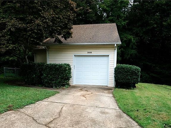 2nd image of 3800 King Edward Ct