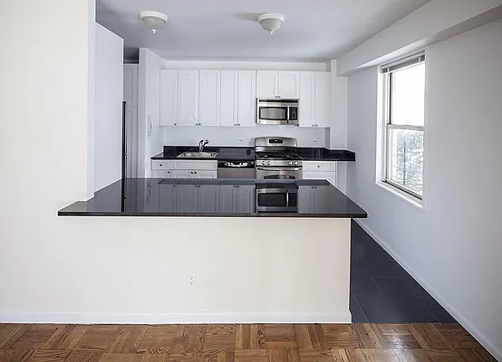 Rented by Warburg | media 12