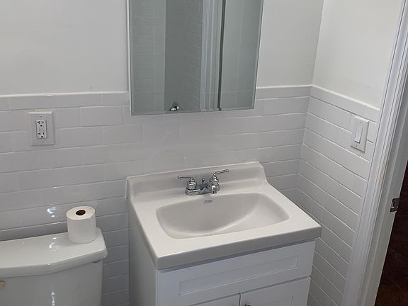 3rd image of 1232 Sheridan Ave #1H